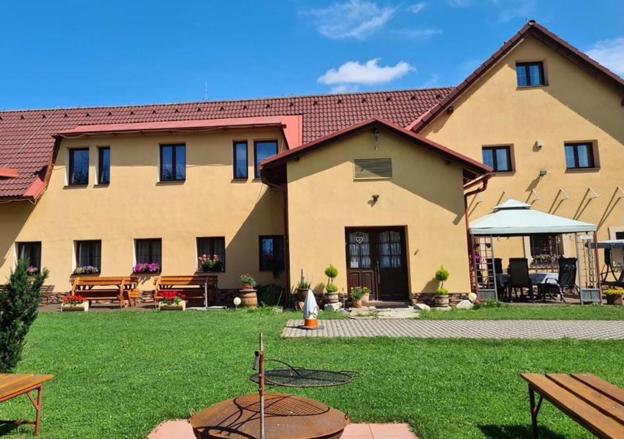 Rezidence Lipka Lägenhet Králíky Exteriör bild